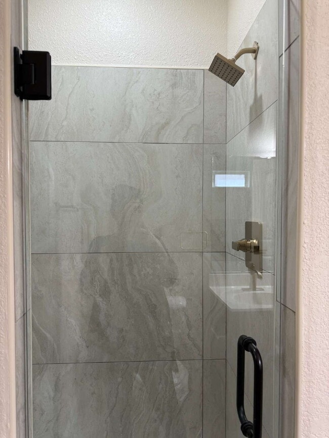 Building Photo - 3737 Tierra Campa Dr