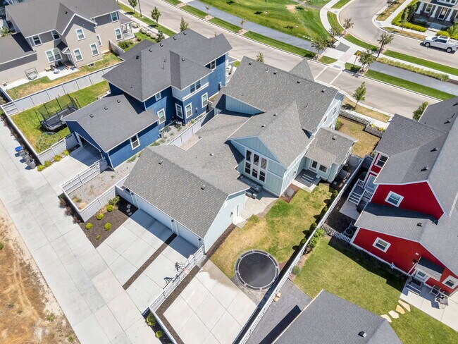 Building Photo - 6258 W Copper Hawk Dr