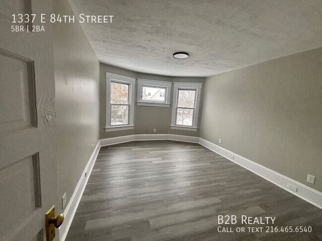 Building Photo - 1337 E 84th St