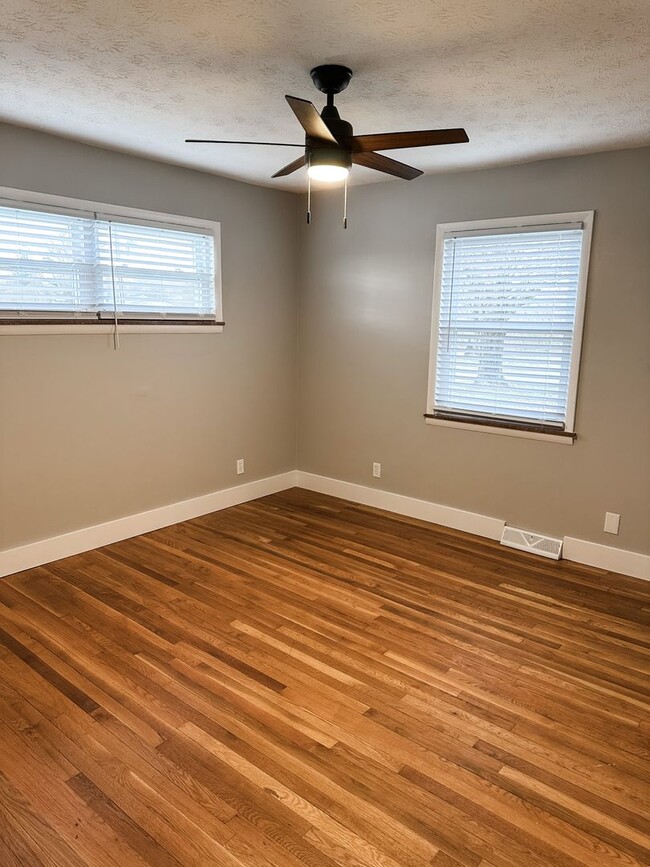 Building Photo - Beautifully Renovated 3BR Home for Rent in...