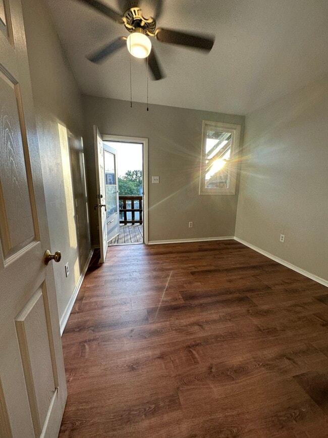 Building Photo - 322 Hancock St