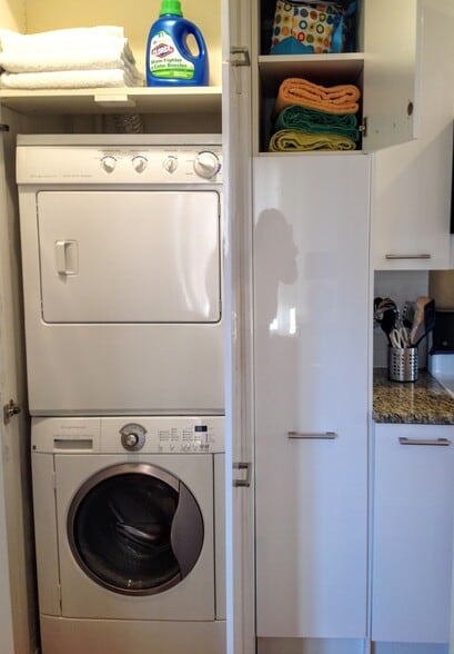 WASHER & DRYER: In Unit - 41 Fairfield Street