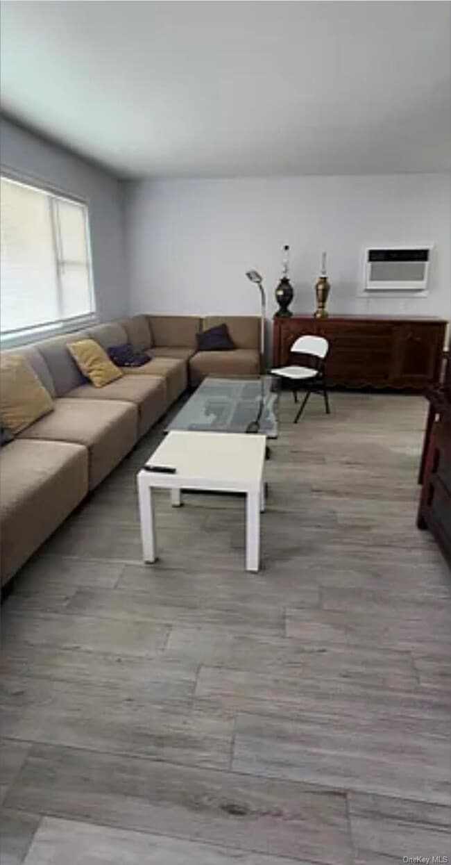 Building Photo - 15 Sagamore Rd