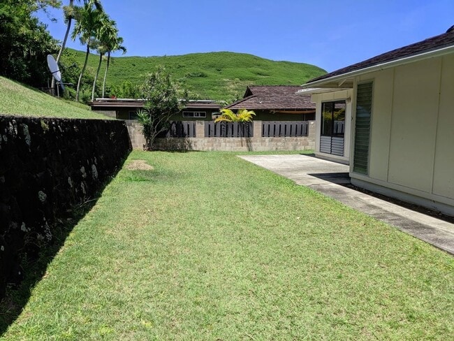 Building Photo - 323MUR