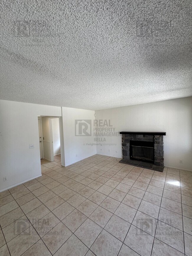 Building Photo - 1330 Wrigley Ln