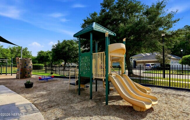 Building Photo - 5891 Green Pond Dr