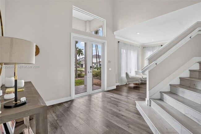 Building Photo - 981 Waterside Cir