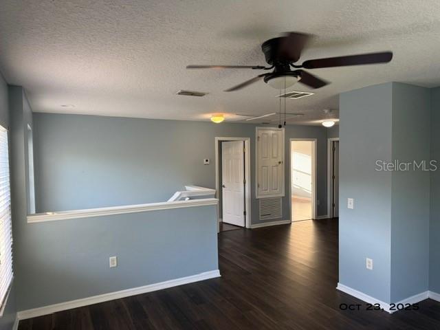 Building Photo - 413 Country Cottage Ln