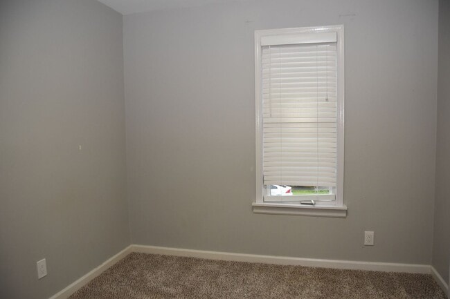 Building Photo - Fully Updated 3 Bedroom 2 Bath Tacoma 2 Story