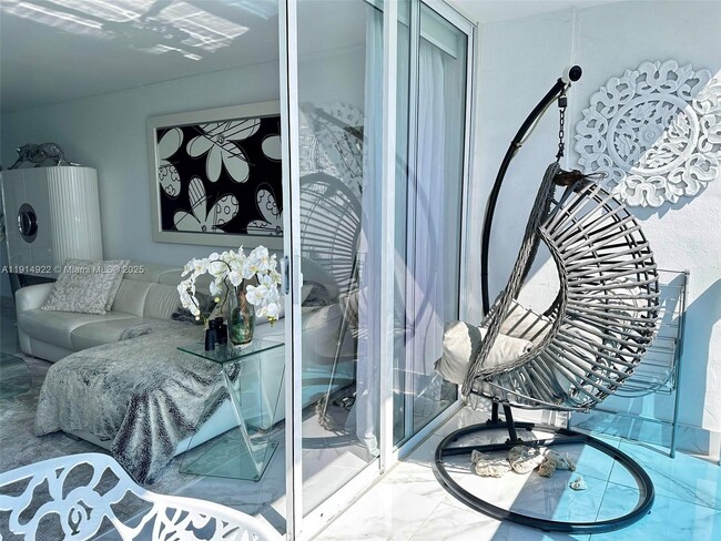 Building Photo - 6770 Indian Creek Dr