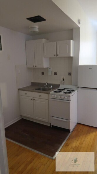 Primary Photo - 755 W Buena Ave