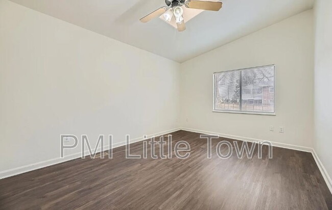 Building Photo - 256 W Jefferson Ave