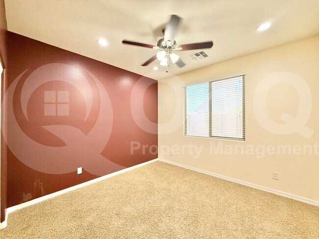 Building Photo - 4559 S Antonio