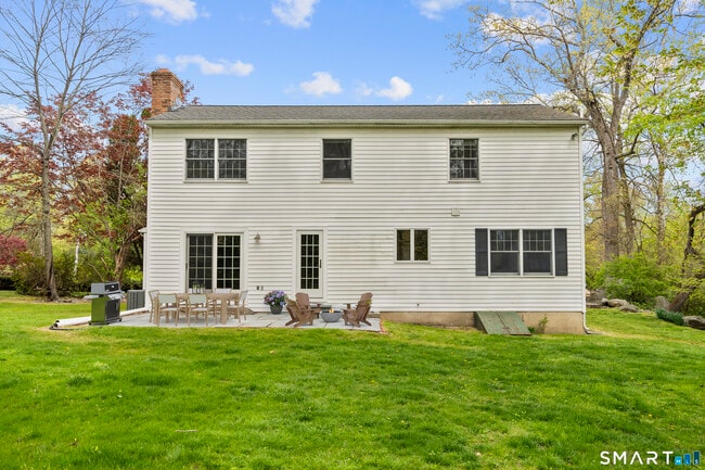 Building Photo - 12 Westwood Pl