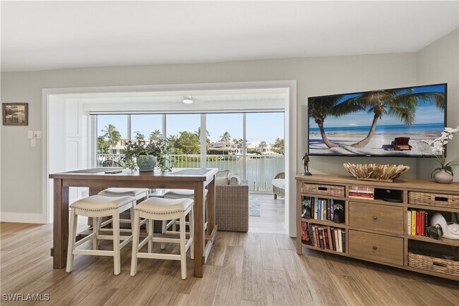 Building Photo - 1910 Gulf Shore Blvd N