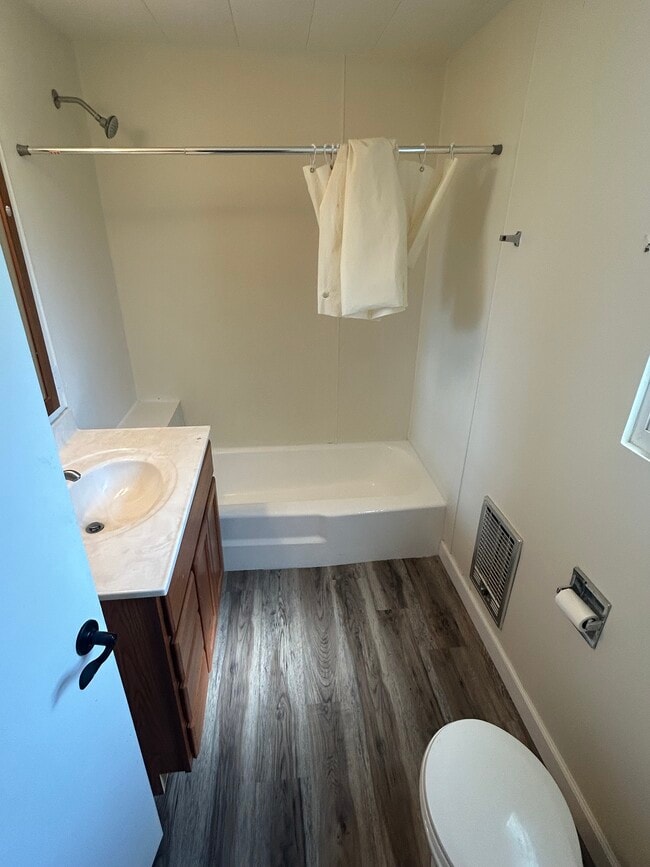 Building Photo - 905 W South St