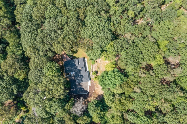 Building Photo - 83 Buck Hill Rd