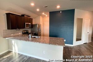 Building Photo - 1043 Raceland Rd