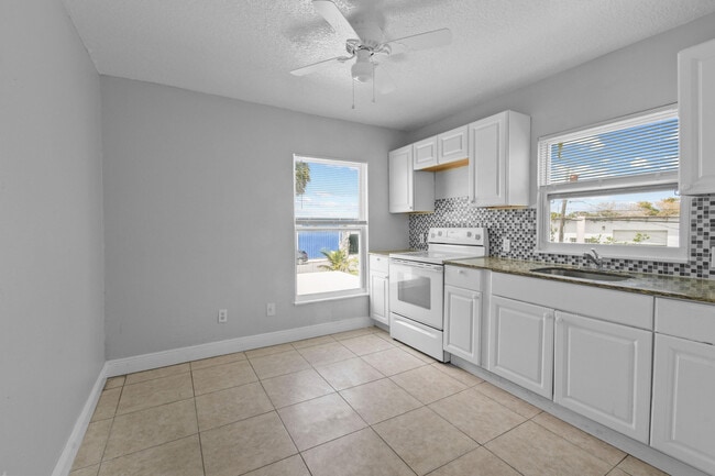 Building Photo - 3721 Henry Ave