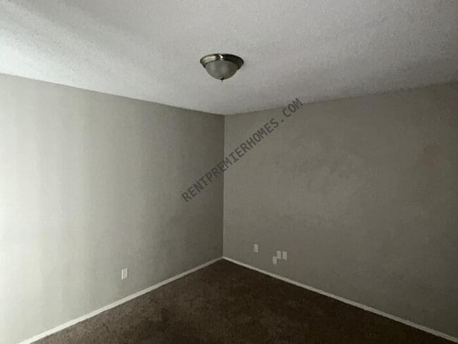 Building Photo - 12909 E 28th Pl