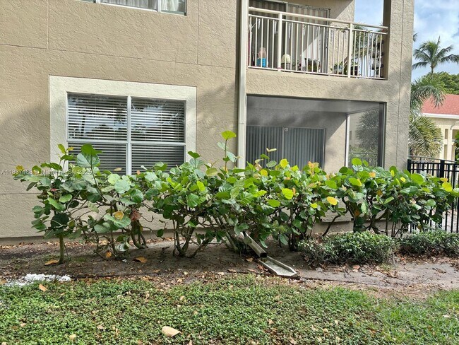 Building Photo - 1845 Palm Cove Blvd