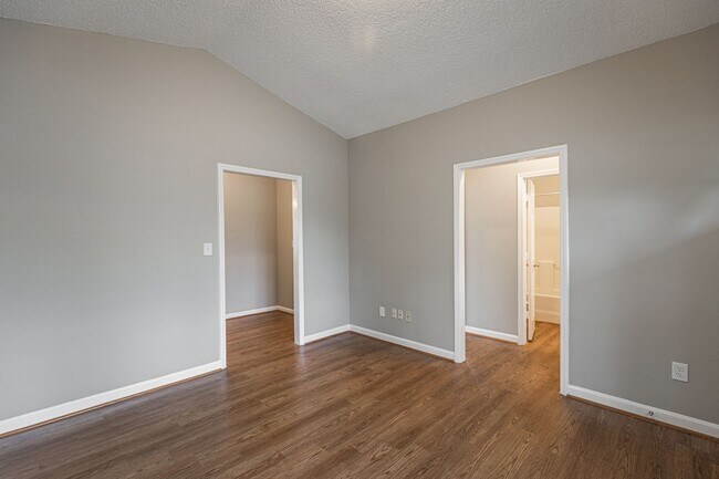 Building Photo - 1104 Kirkman St