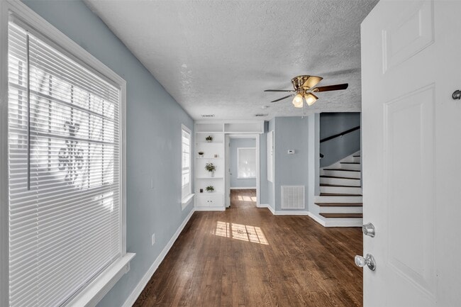 Building Photo - 2314 Eagle St