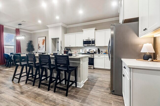 Building Photo - 3313 Flatwood Dr