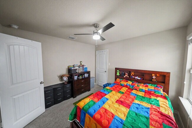 Building Photo - Spacious 4-Bedroom Retreat in Desirable Miller Ranch - Realtor Commission: $500
