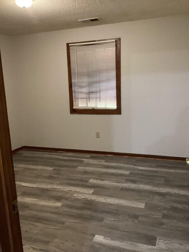 Building Photo - 1393 Gold Ave