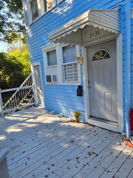 Building Photo - 2136 Park St