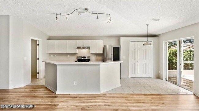 Building Photo - 1531 Talamore Ln
