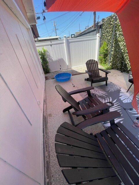 Building Photo - 1419 W 58th Plz