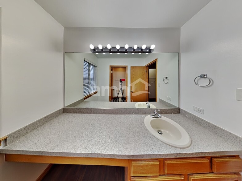 Building Photo - 1208 Alene Dr