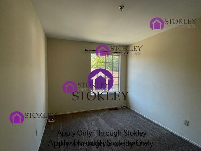 Building Photo - 5003 Hiller Ln