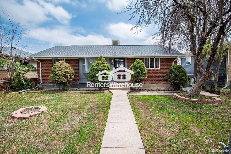 Primary Photo - 1260 Brentwood St