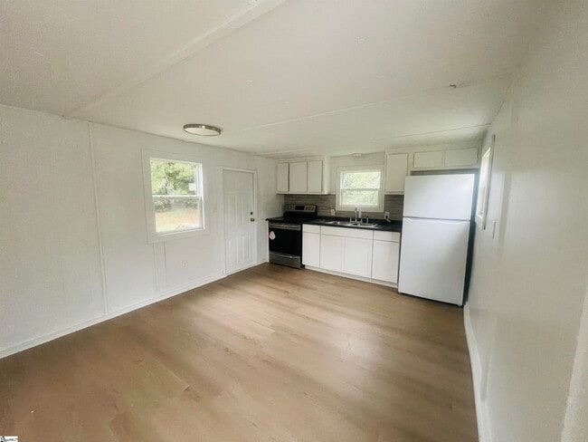Building Photo - 1416 Peach Orchard Rd