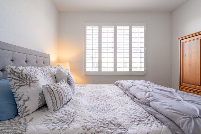 Guest bedroom - 8904 Duval Ln