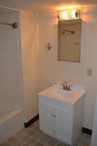 Building Photo - Sweet in-town mobile, very cute 1 bedroom ...