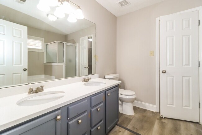 Building Photo - 8607 Sunnyvale St N