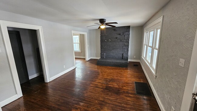 Building Photo - Remodeled 4 Bedroom home with a ton of charm!