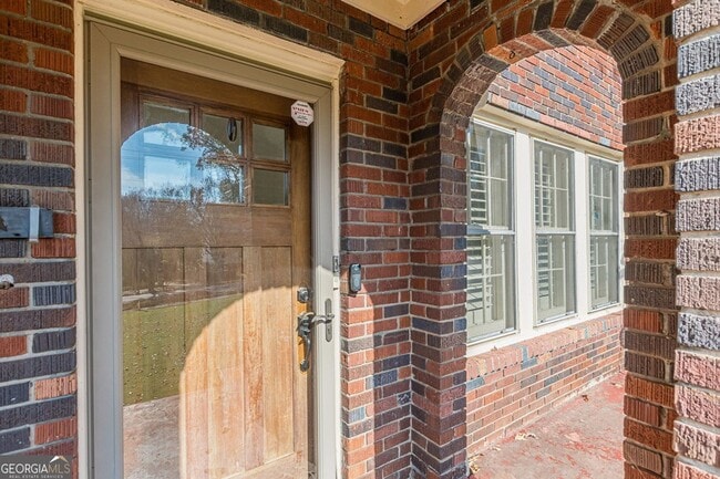 Building Photo - 1957 Walker Ave