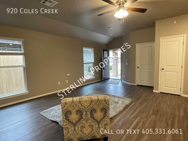 Building Photo - 920 Coles Creek