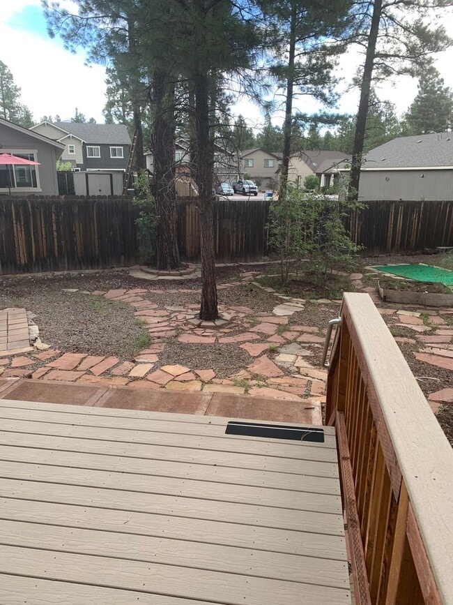 Building Photo - Beautiful Flagstaff Rental