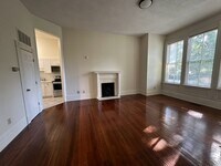 Building Photo - 2250 Kingsway