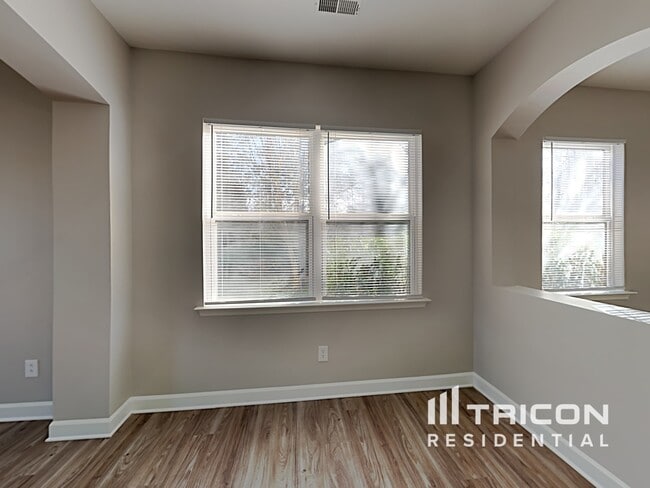 Building Photo - 6405 Lanzerac Manor Dr