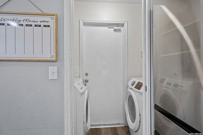 Building Photo - 9322 Charleston Ln