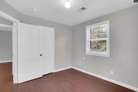 Building Photo - 913 Central Dr