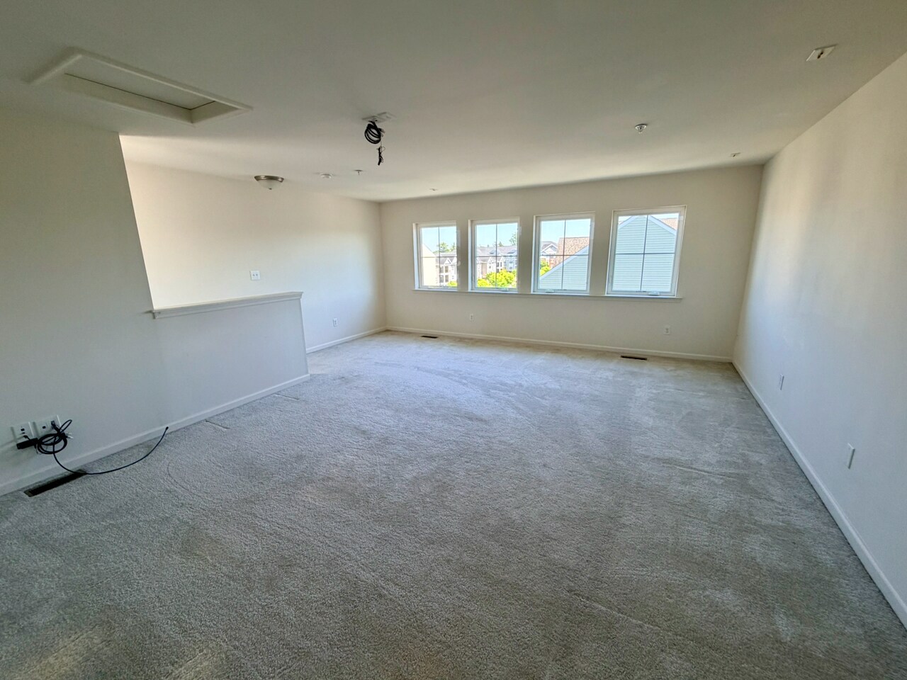 Loft with AV Sound and Video - 3744 Green St