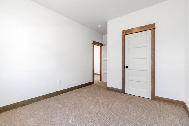 Building Photo - Brand New-Gorgeous 4 Bedroom Home! 3 Car G...